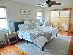 3 bedrooms, desk, iron/ironing board, travel cot