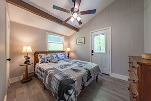 5 habitaciones, tabla de planchar con plancha y wifi gratis 