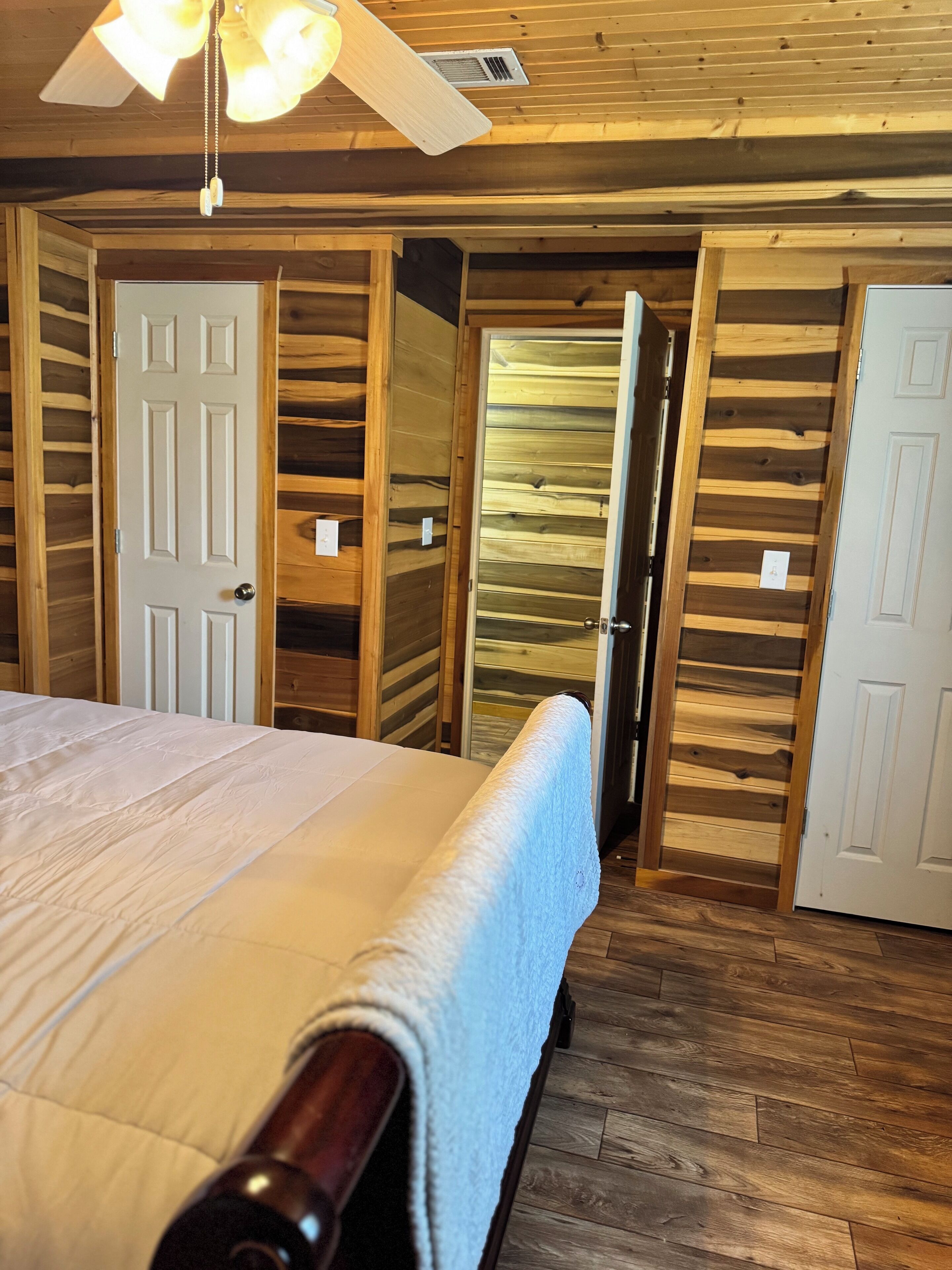 2 habitaciones, wifi gratis y ropa de cama 