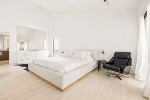 4 Schlafzimmer, Bügeleisen/Bügelbrett, WLAN, Bettwäsche