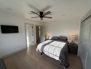 2 habitaciones, tabla de planchar con plancha y wifi gratis 