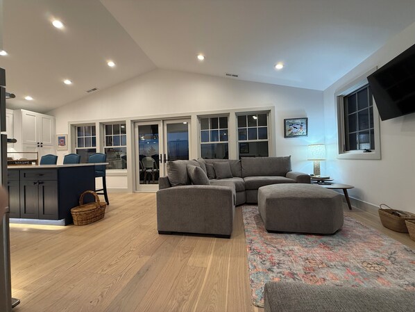 Televisión, libros y estéreo 