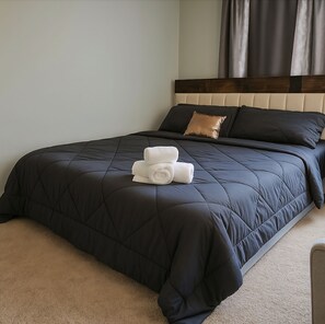 2 bedrooms, WiFi, bed sheets - 2-bedroom condo in charming Gaithersburg with AC, WiFi. Relax and unwind (Gaithersburg)