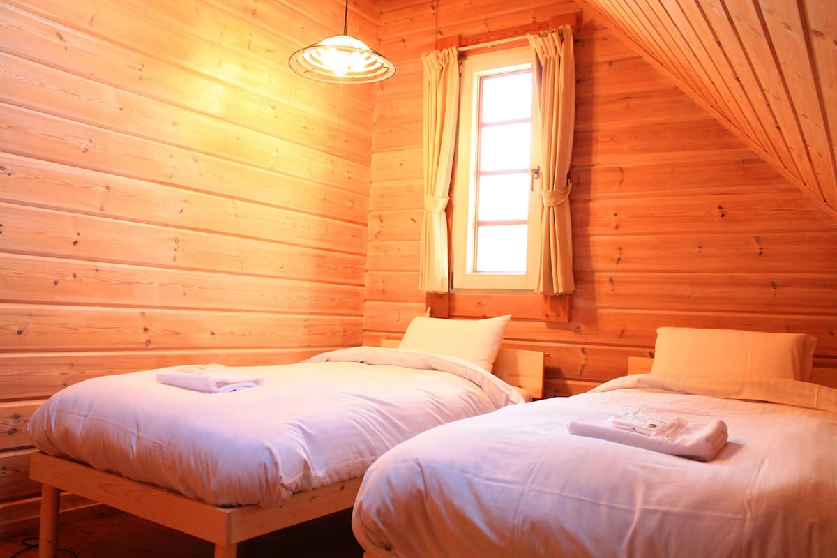 Exclusive Double or Twin Room, 2 Katil Bujang (Single), Non Smoking, Courtyard View | Gebar bulu kapas, Wi-fi percuma