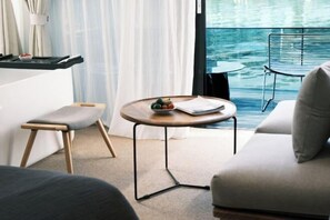 Room - Don't Think About The Elephant Hostel (Dali)