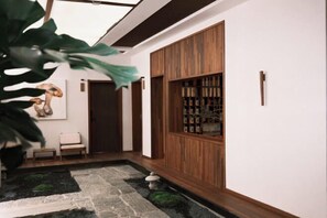 Exterior - Don't Think About The Elephant Hostel (Dali)