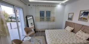 4 bedrooms, free WiFi, bed sheets