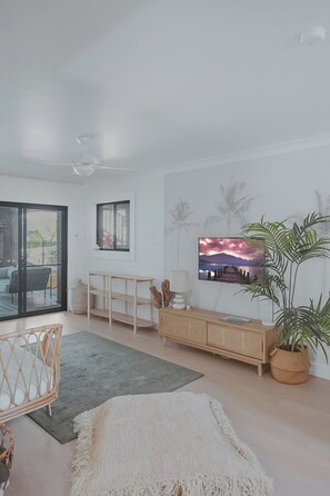 Downstairs rumpus  - Beachside Family Oasis: Pool, Spa & Ocean Views! (Forster)