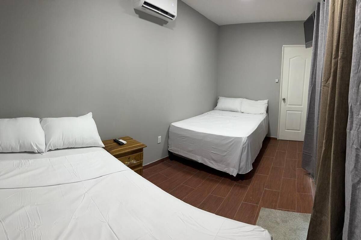 Caja de seguridad en la habitación, cortinas blackout y wifi gratis