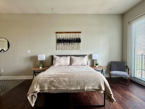 1 室のベッドルーム、WiFi