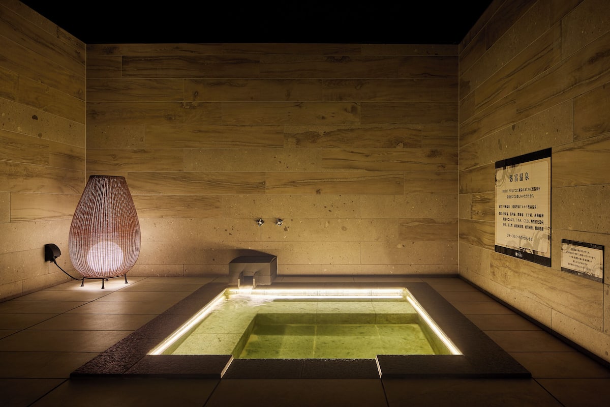 Deluxe Double Room | Bathroom | Combined shower/tub, spring water tub, free toiletries, hair dryer