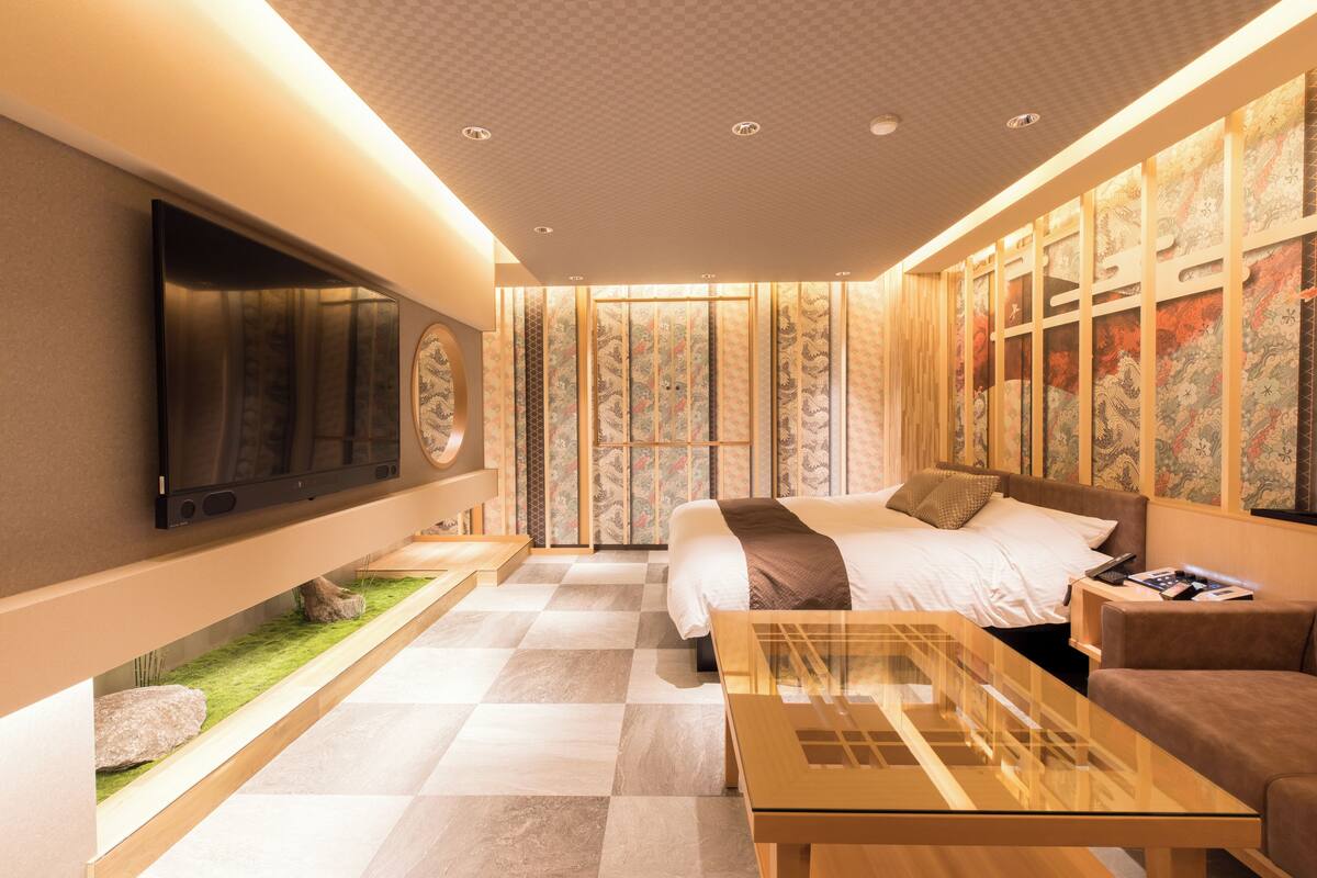 Junior Double Room
