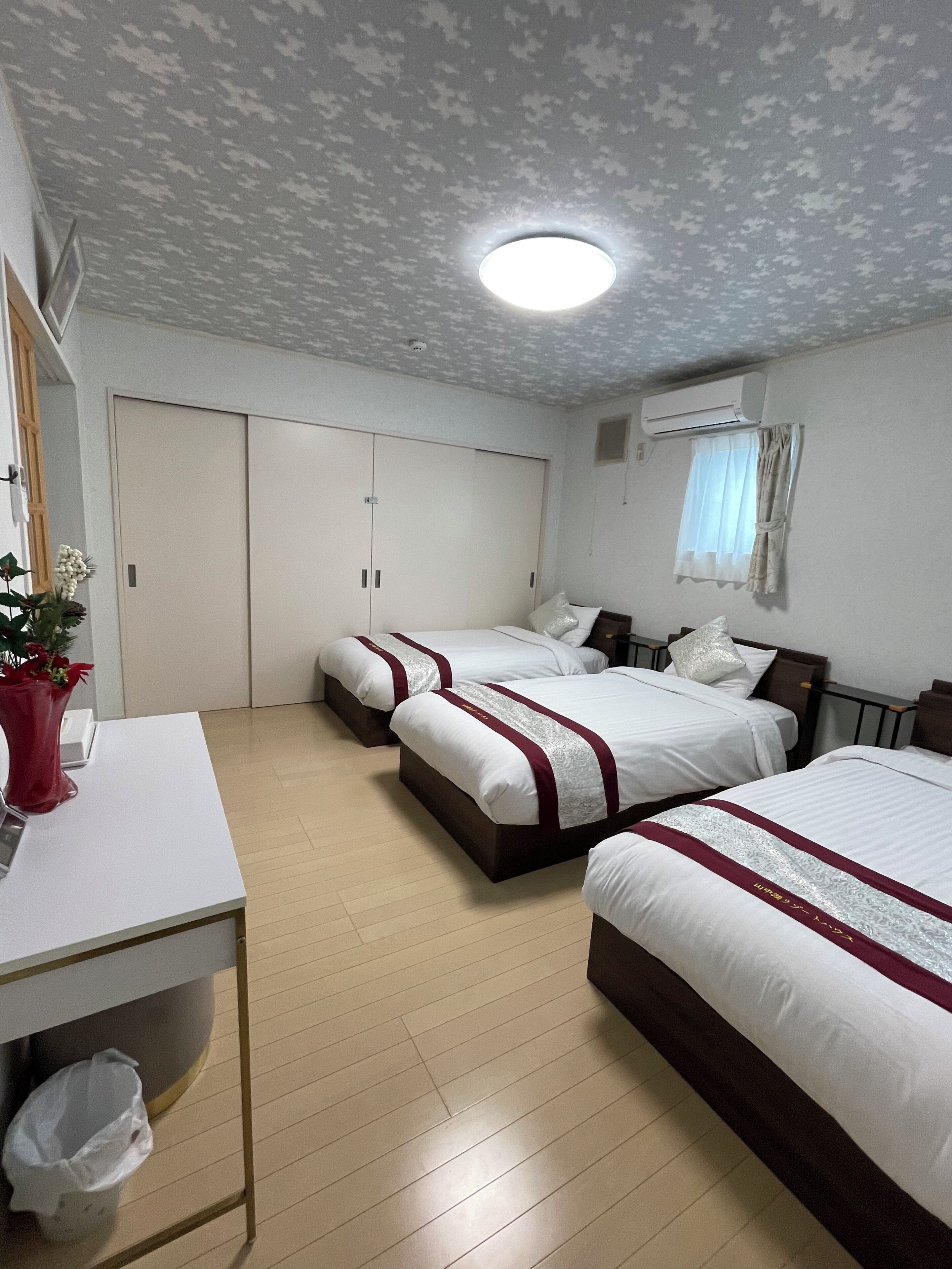 Couette en duvet, espace de travail pour ordinateurs portables
