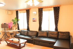 Interior detail - Yamanakako Resort House I (Yamanakako)