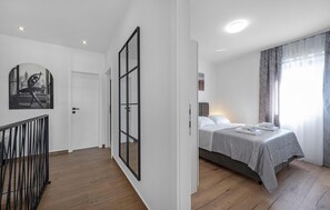 3 bedrooms, in-room safe, iron/ironing board, free WiFi