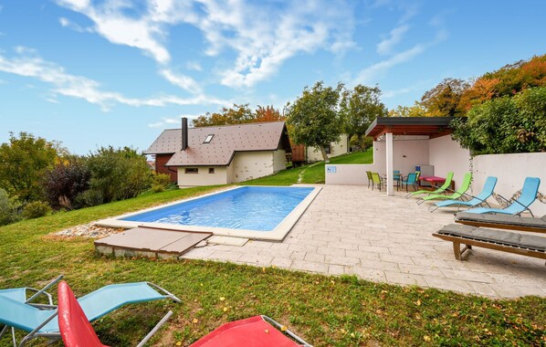 Pool - Awesome home in Kalnik (Kalnik)