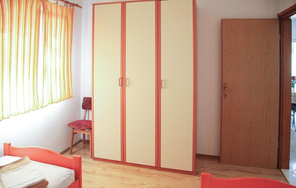 2 bedrooms, free WiFi