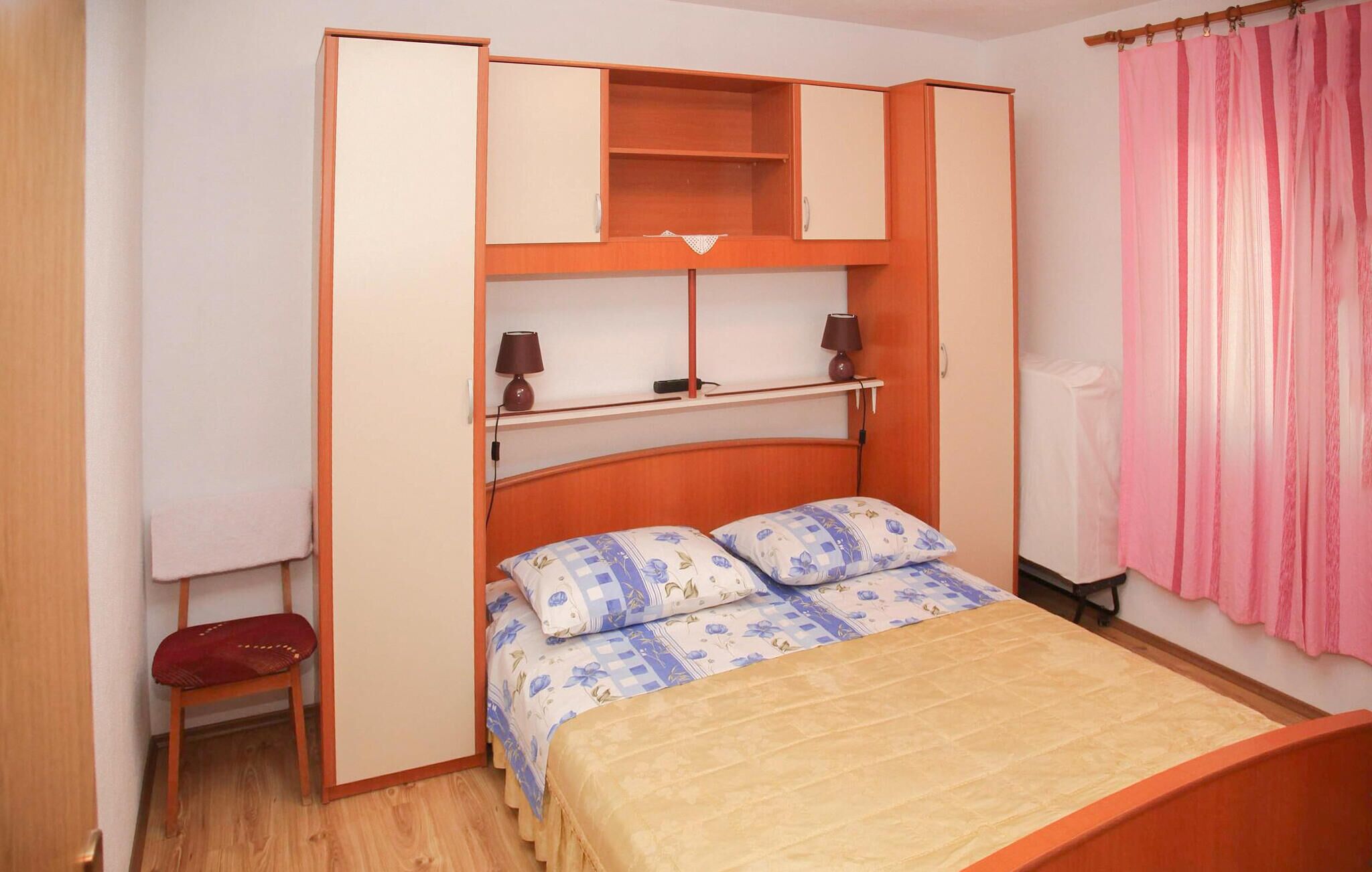 2 bedrooms, free WiFi