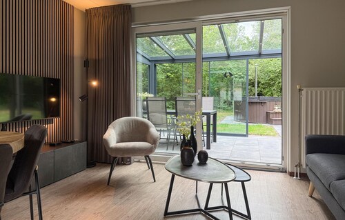 3 bedroom stunning home in Hoeven