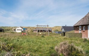 Children's area - Beautiful home in Harboøre with sauna (Harboøre)