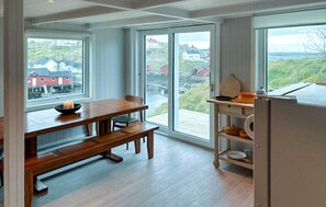 Dining - Lovely home in Mausund with WiFi (Mausund)