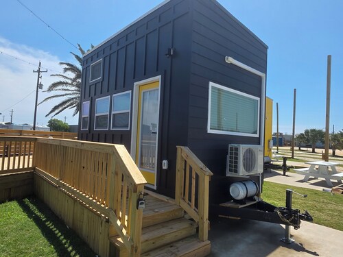 Blackwater Bay beach tiny homes