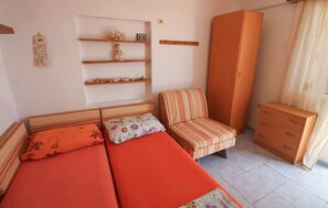 4 bedrooms, free WiFi, bed sheets