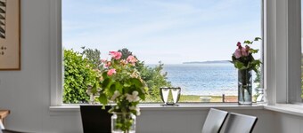 Nice home in Ebeltoft with WiFi