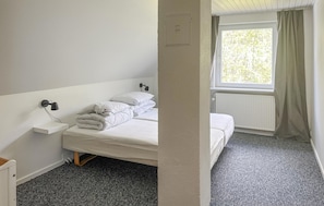 7 bedrooms, travel cot, free WiFi