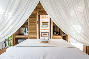 Premium Cottage | 1 bedroom, minibar, in-room safe, desk