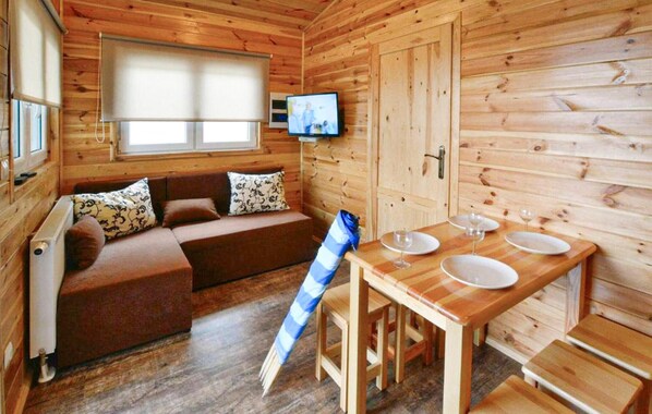 Televisión, futbolito y tenis de mesa 