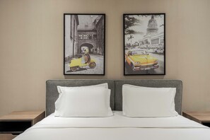 Luxury Apartment, 3 Bedrooms, Non Smoking | Free minibar, iron/ironing board, free WiFi