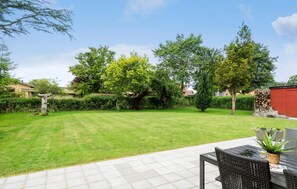 Outdoor dining - Nice home in Skjern with WiFi (Skjern)
