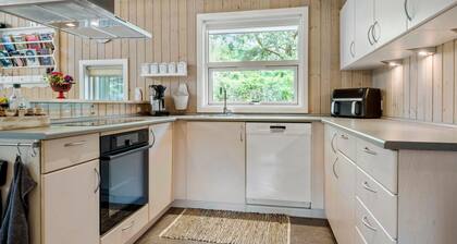 Nice home in Grevinge with WiFi