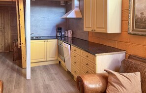 冷蔵庫、食器洗い機、コーヒー / ティーメーカー