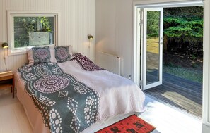 3 bedrooms, iron/ironing board, free WiFi