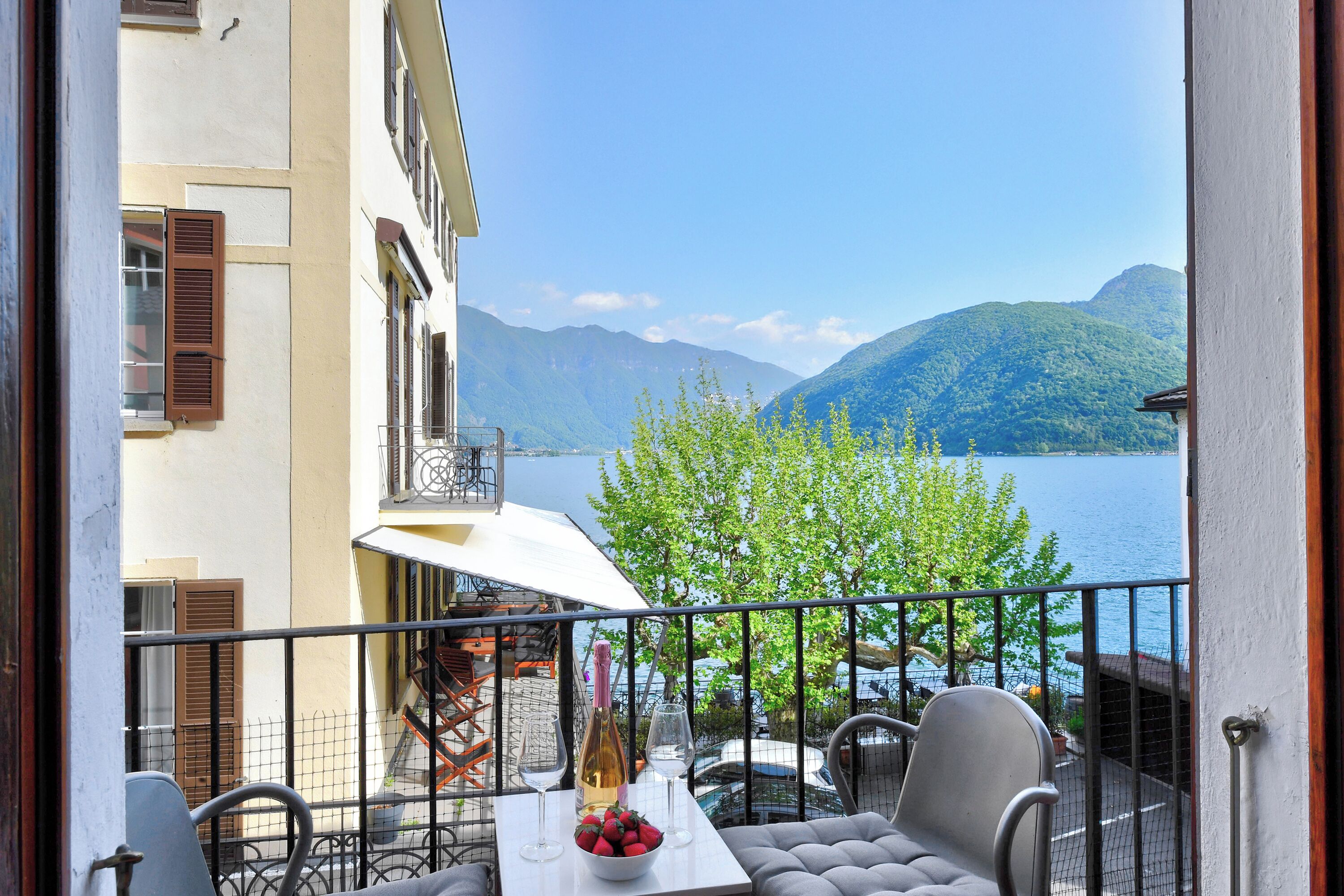 Apartamento estándar, varias habitaciones (Residenza Lungolago Melide) | Restaurante al aire libre