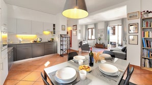 スタンダード アパートメント 2 ベッドルーム バルコニー (Residenza Lungolago Melide for 5) | お食事