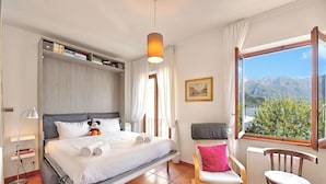 スタンダード アパートメント 2 ベッドルーム バルコニー (Residenza Lungolago Melide for 5)