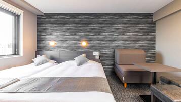 標準三人房, 多張床, 非吸煙房 | 書桌、遮光窗簾/窗簾、隔音、免費 Wi-Fi