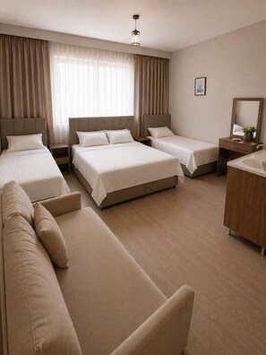 Family Studio, Balcony, City View | Free WiFi - Viyana Otel (Cesme)