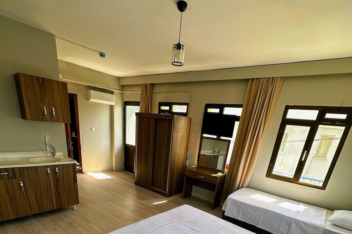 Family Quadruple Room, Balcony, City View