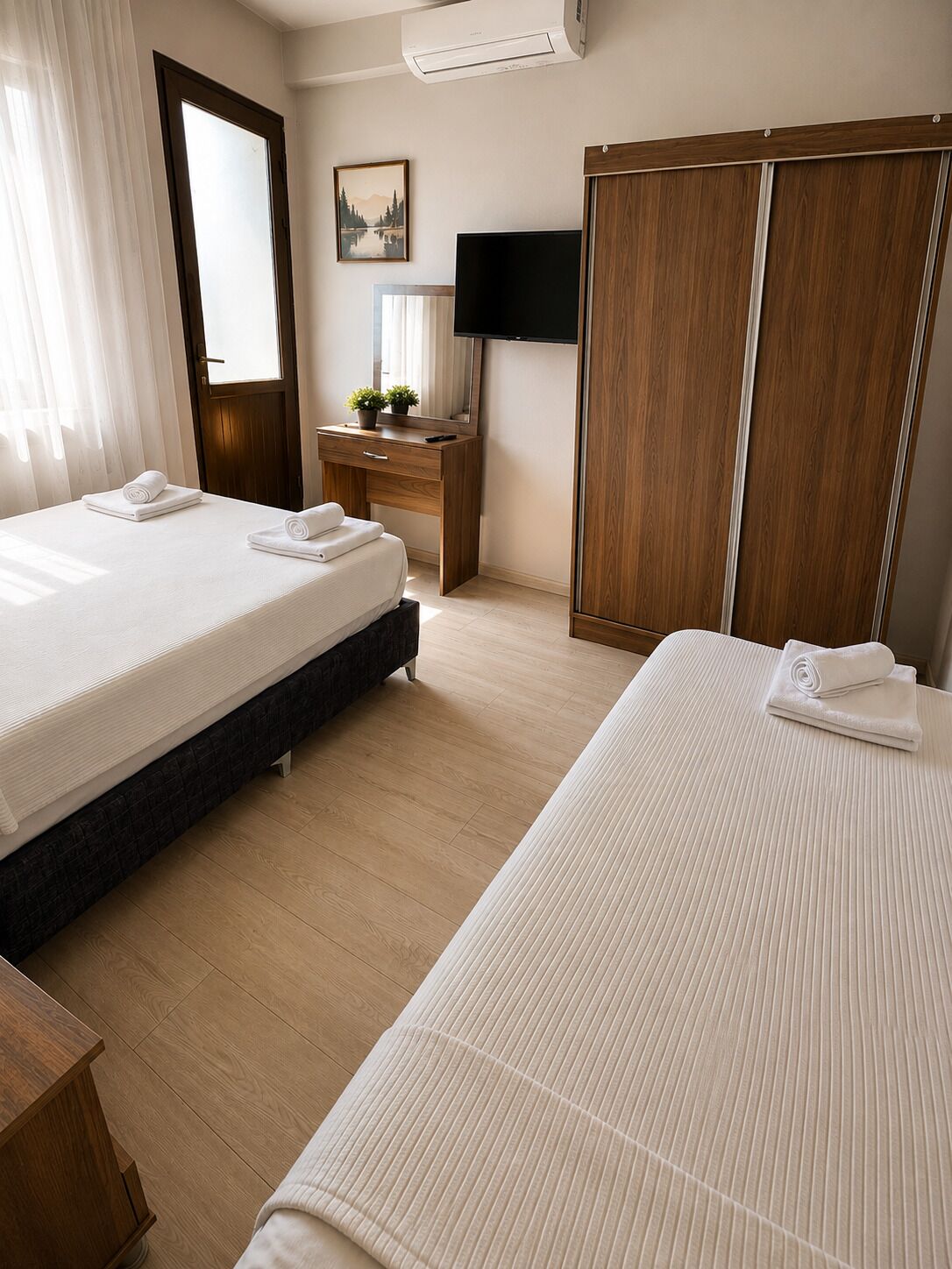 Comfort Triple Room, Balcony, City View | Free WiFi