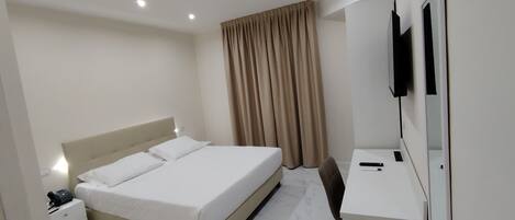 Coffre-fort, bureau, espace de travail pour ordinateurs portables