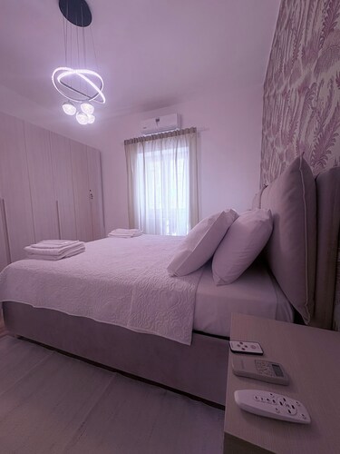 Sava House Entire apartment newly renovated. Cozy and quiet!