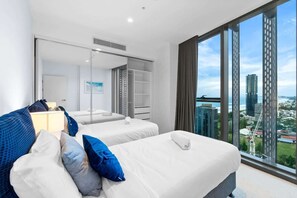 3 habitaciones, tabla de planchar con plancha, cuna de viaje y wifi 