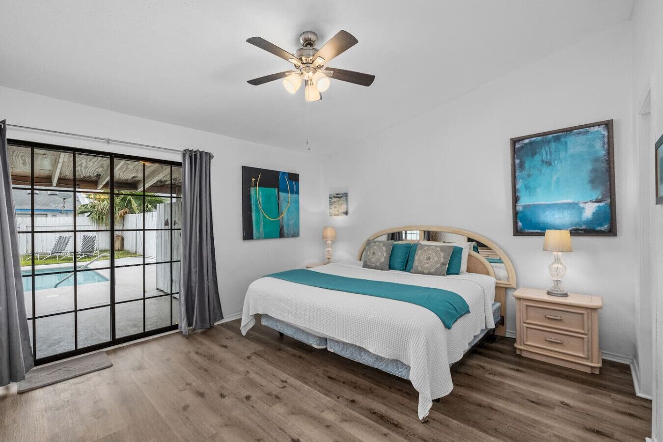 3 chambres, bureau, Wi-Fi gratuit, draps fournis