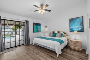 3 quartos, escrivaninha, Wi-Fi de cortesia, roupa de cama