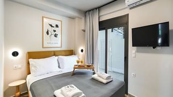 1 bedroom, iron/ironing board, free WiFi