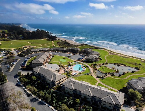 Expansive Views-2/2.5 Premier Unit Seascape Resort